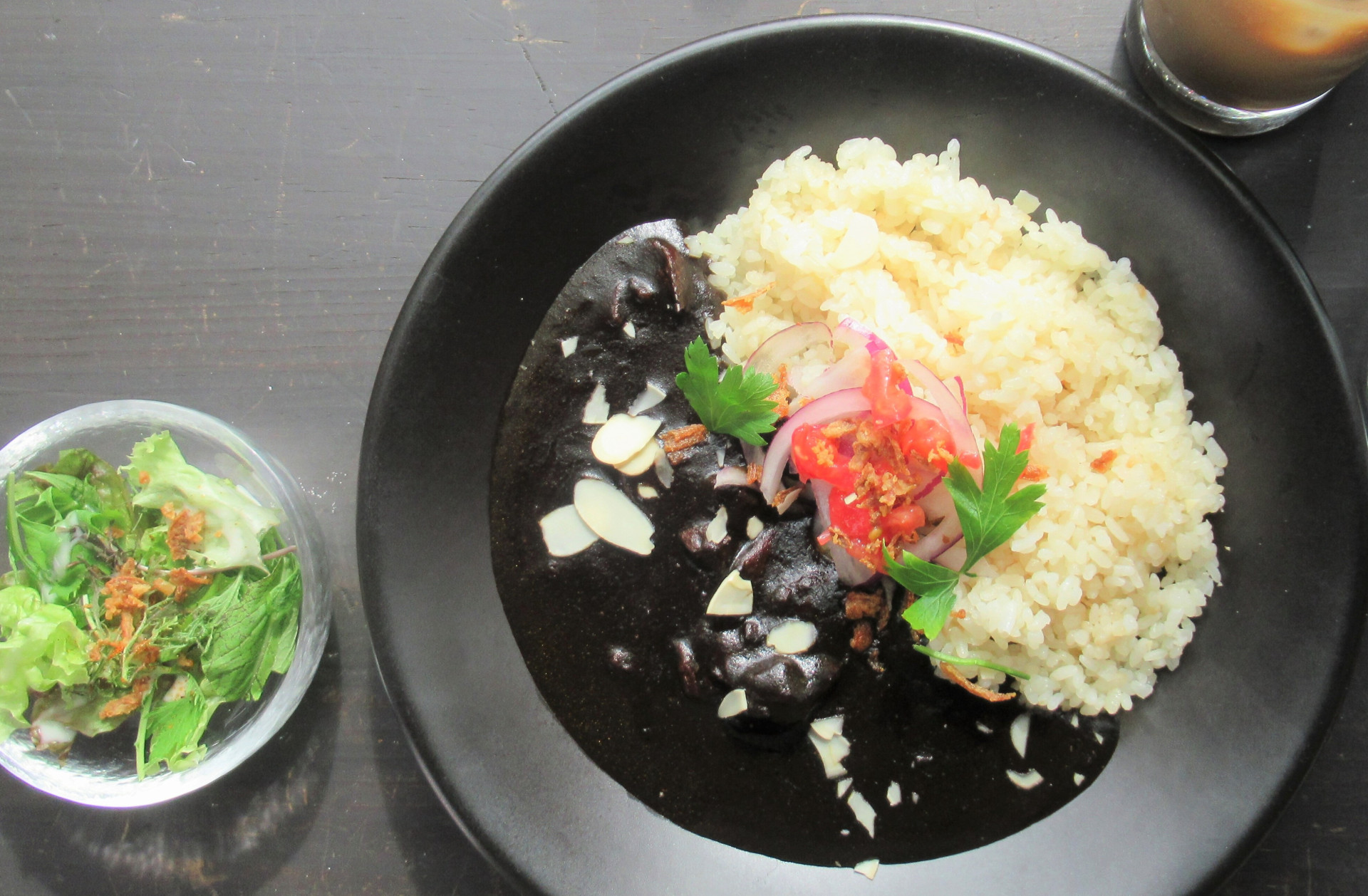 史跡散策の途中でちょっと一息【食のコラム】